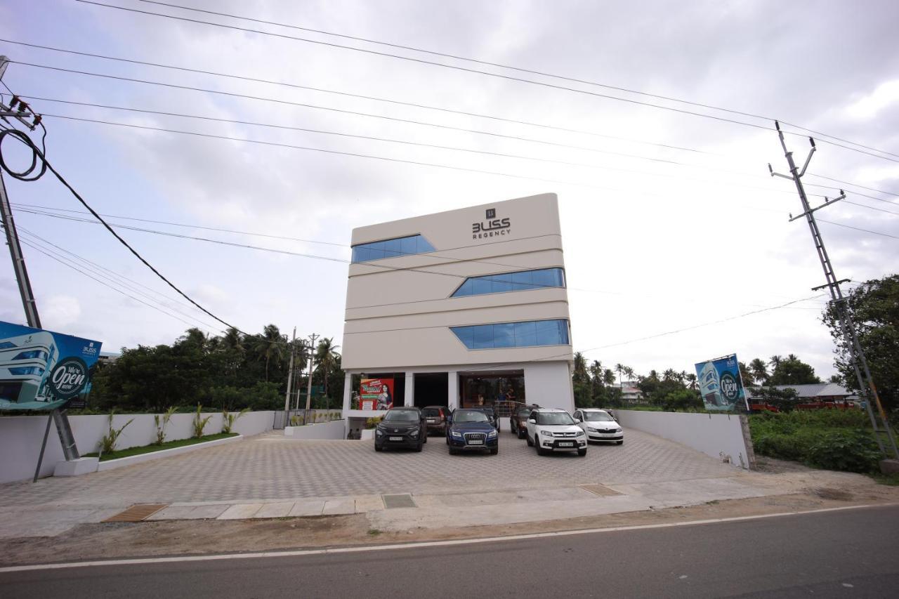 Bliss Regency Business Hotel Palakkad Extérieur photo