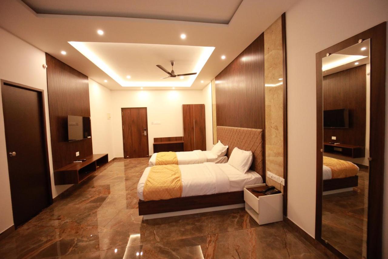 Bliss Regency Business Hotel Palakkad Extérieur photo