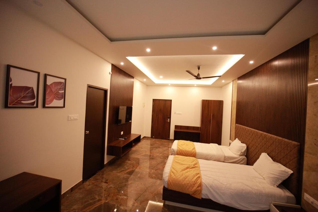 Bliss Regency Business Hotel Palakkad Extérieur photo