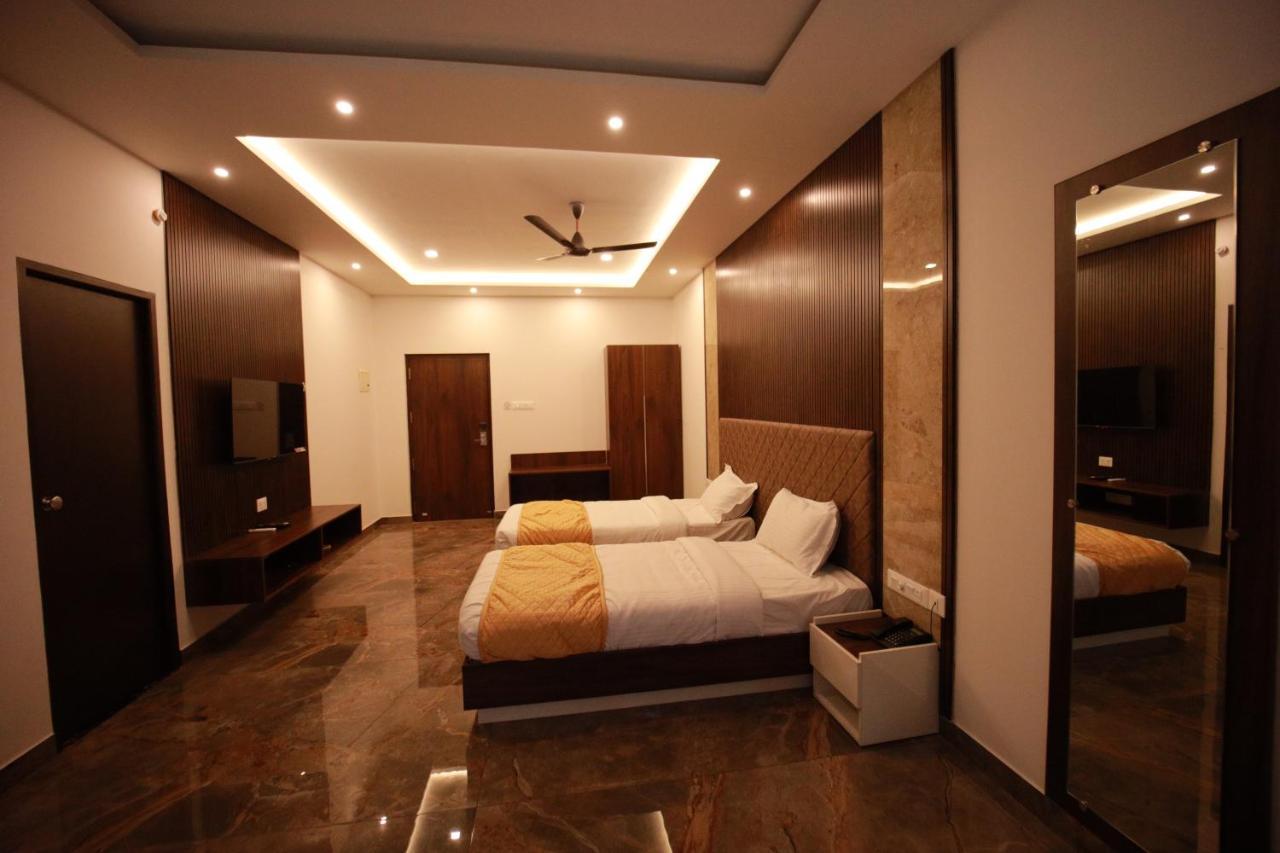 Bliss Regency Business Hotel Palakkad Extérieur photo