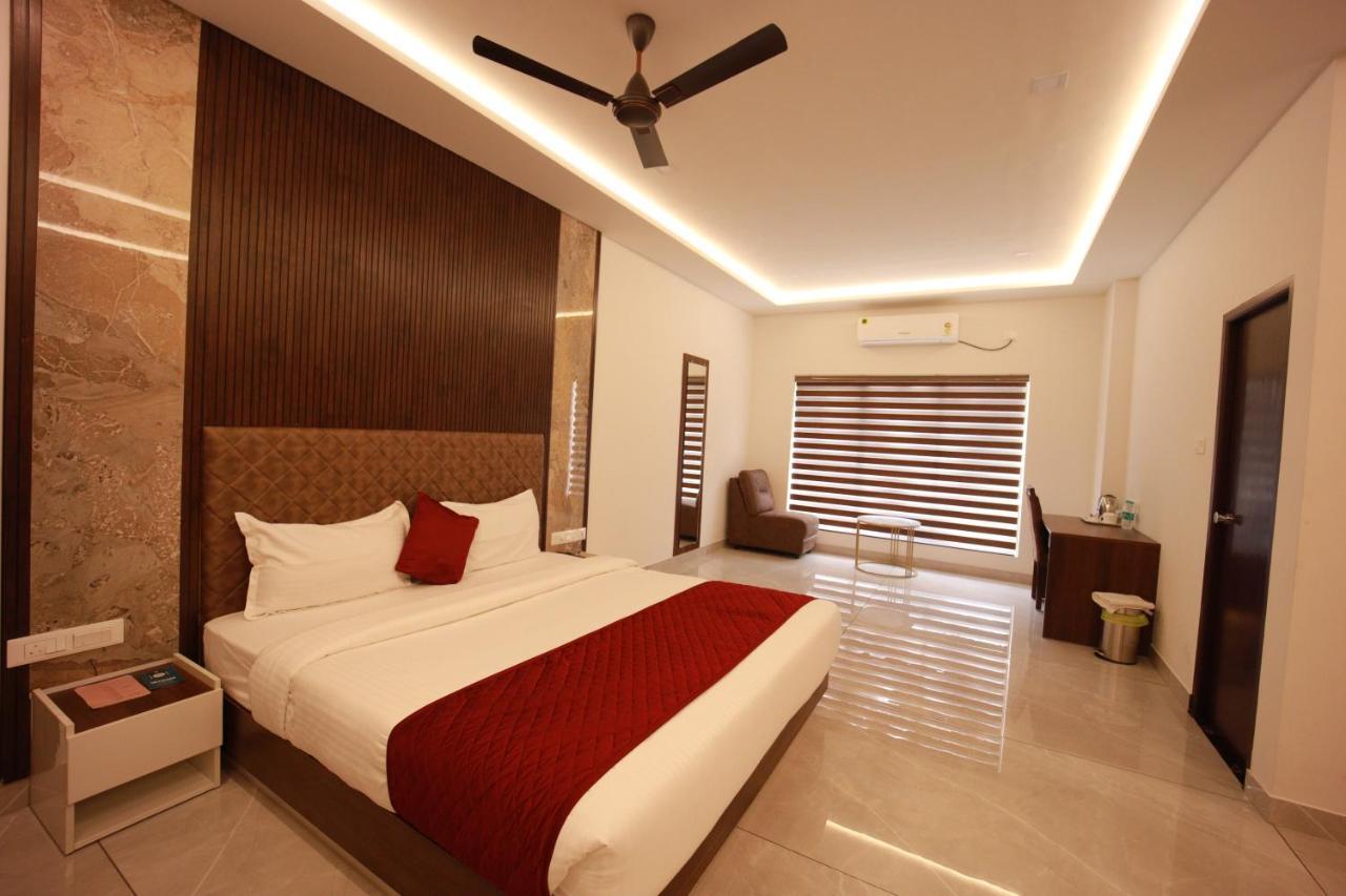 Bliss Regency Business Hotel Palakkad Extérieur photo