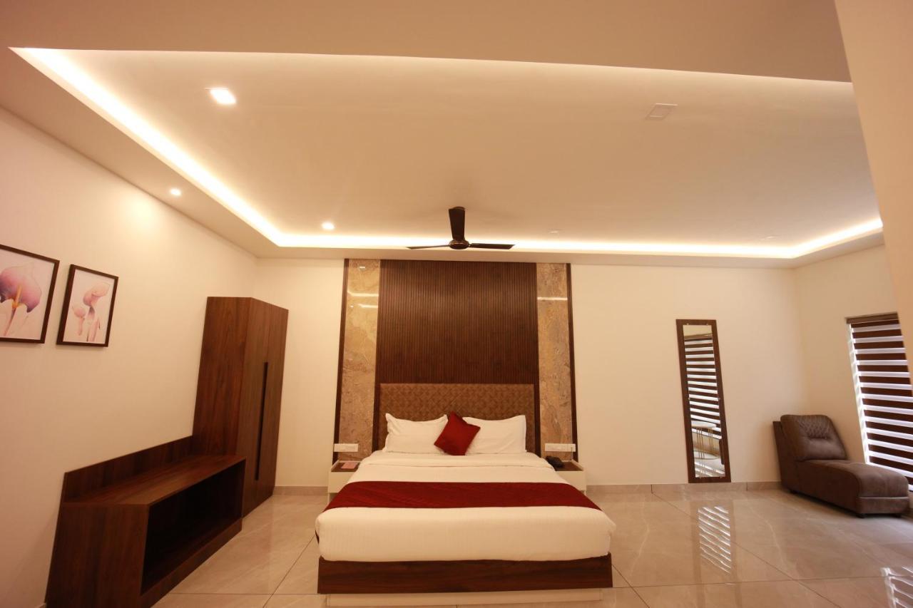 Bliss Regency Business Hotel Palakkad Extérieur photo