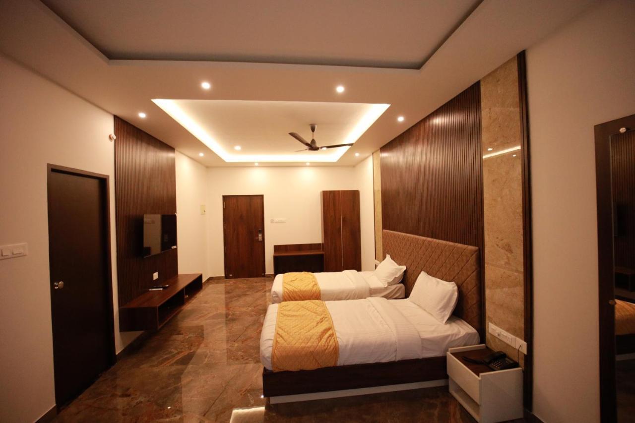 Bliss Regency Business Hotel Palakkad Extérieur photo