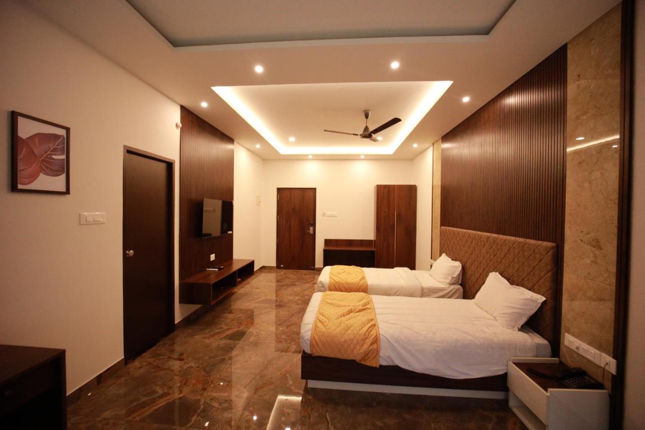 Bliss Regency Business Hotel Palakkad Extérieur photo